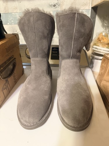 New ugg australia women - new,